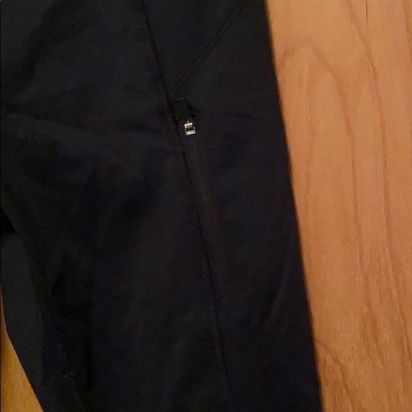 Multi-pocket leggings - Picture 2 of 4